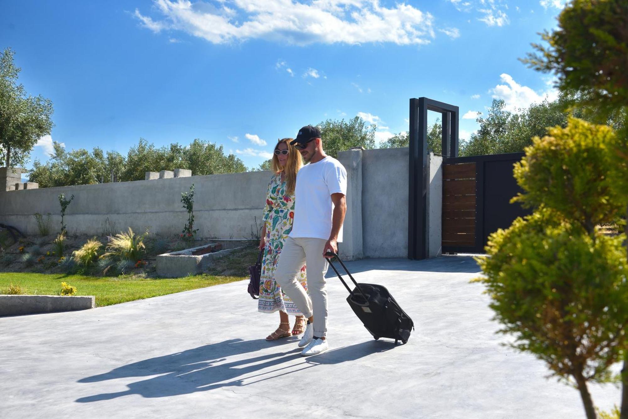 Olive All-Seasons Suites, Panel Hospitality Homes & Villas Litochoro Exterior foto